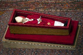 Body of Pope Francis on Display in St Peter s Basilica - Vatican