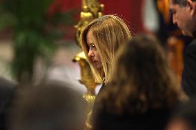 Roma, Morte di Papa Francesco -  Giorgia Meloni e e i ministri in San Pietro per l’omaggio a Bergoglio insieme ai tanti fedeli.