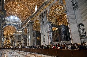 People Queue To pay Their RespectsTo Late Pope Francis - Vatican