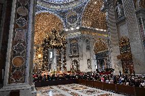 People Queue To pay Their RespectsTo Late Pope Francis - Vatican