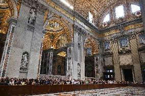 People Queue To pay Their RespectsTo Late Pope Francis - Vatican