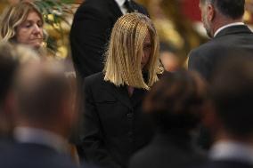Roma, Morte di Papa Francesco -  Giorgia Meloni e e i ministri in San Pietro per l’omaggio a Bergoglio insieme ai tanti fedeli.