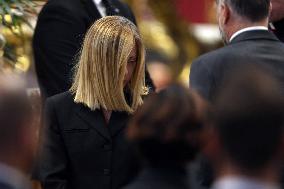 Roma, Morte di Papa Francesco -  Giorgia Meloni e e i ministri in San Pietro per l’omaggio a Bergoglio insieme ai tanti fedeli.