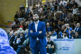 VOLLEY - Superlega Serie A - Playoff 5° Posto - Cisterna Volley vs Sonepar Padova 2-2.. (31-29, 22-25, 25-21, 24-26 ..)