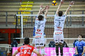 VOLLEY - Superlega Serie A - Playoff 5° Posto - Cisterna Volley vs Sonepar Padova 2-2.. (31-29, 22-25, 25-21, 24-26 ..)