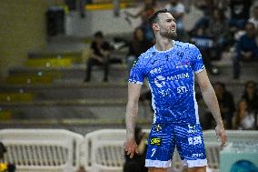 VOLLEY - Superlega Serie A - Playoff 5° Posto - Cisterna Volley vs Sonepar Padova 2-2.. (31-29, 22-25, 25-21, 24-26 ..)
