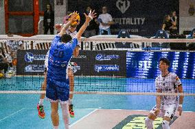 VOLLEY - Superlega Serie A - Playoff 5° Posto - Cisterna Volley vs Sonepar Padova 2-2.. (31-29, 22-25, 25-21, 24-26 ..)