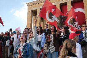 Opposition Defies Ban To Celebrate Childrens Day - Turkey