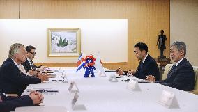 Costa Rican foreign minister in Tokyo