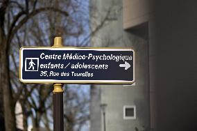 Illustration - Youth Medical-Psychological Center - Paris