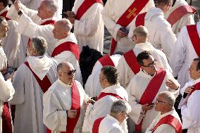 Faithful, Priests and Cardinals arrive for the Funeral of Pope Francis - Vatican
