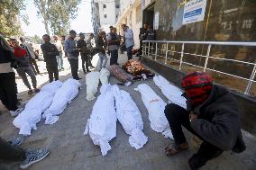 Al-Shifa Hospital Hosts Mass Mourning - Gaza