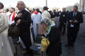 Faithful Faces At The Funeral Of Pope Francis - Vatican