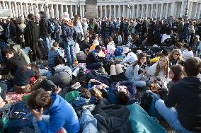 Faithful Faces At The Funeral Of Pope Francis - Vatican
