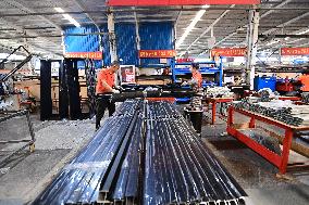 Glass Products Manufacturing in Qingzhou