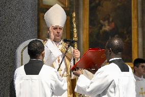 Vespers Service Inside St Mary Major Basilica - Rome