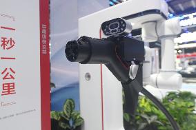Huawei Fast Charging Robot