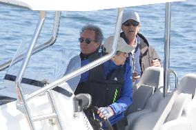 King Juan Carlos and Infanta Elena enjoy a new day of regattas