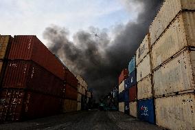 28 Killed and 800 Injured in Port Explosion - Iran
