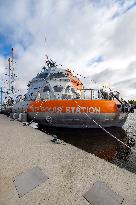 Tara Ceremonial ship launching for Arctic Exploration - France