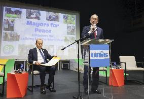 Hiroshima mayor speaks at U.N. school