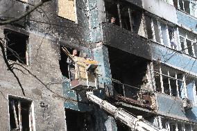 Russian drone hits apartment block in KamianskeRussian drone hits apartment block in Kamianske