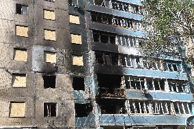 Russian drone hits apartment block in KamianskeRussian drone hits apartment block in Kamianske