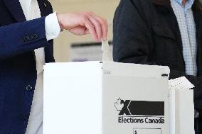 Mark Carney Votes in Ottawa with Wife - Ottawa