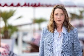 8th Canneseries - Surface Photocall