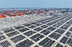 Vehicles Export in Nanjing Port