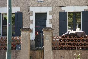 Woman Injured Husband Found Dead Throat Slit - Nantes