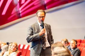Unibail-Rodamco-Westfield General Meeting 2025 - Paris