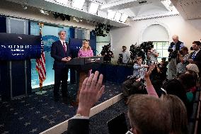 White House press briefing - Washington