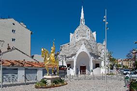 Jeanne d Arc statue in front of the Sainte Jeanne d Arc church - Nice