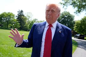 Donald Trump departs to Michigan - Washington