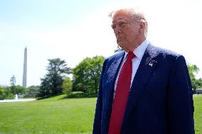 Donald Trump departs to Michigan - Washington