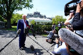 Donald Trump departs to Michigan - Washington