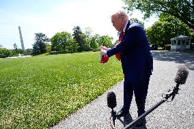 Donald Trump departs to Michigan - Washington