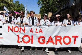 Protest Against Garot Law on Medical Deserts - Paris
