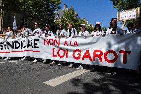 Protest Against Garot Law on Medical Deserts - Paris
