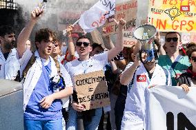 Protest Against Garot Law on Medical Deserts - Paris