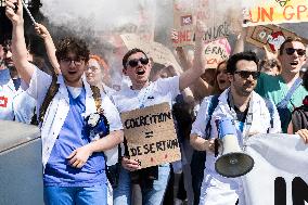 Protest Against Garot Law on Medical Deserts - Paris