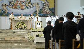 Mass held in Japan to mourn pope