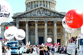 Protest Against Garot Law on Medical Deserts - Paris