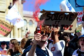 Protest Against Garot Law on Medical Deserts - Paris