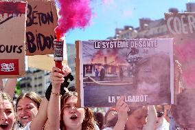Protest Against Garot Law on Medical Deserts - Paris