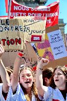 Protest Against Garot Law on Medical Deserts - Paris