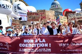 Protest Against Garot Law on Medical Deserts - Paris
