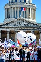 Protest Against Garot Law on Medical Deserts - Paris