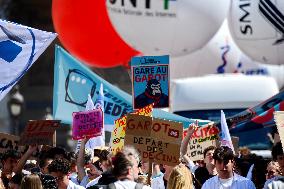 Protest Against Garot Law on Medical Deserts - Paris
